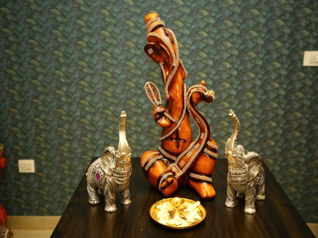 阿南达姆克拉克斯套房酒店 Vrindāvan 外观 照片