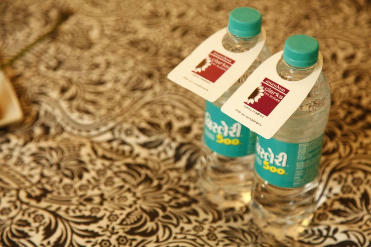 阿南达姆克拉克斯套房酒店 Vrindāvan 外观 照片